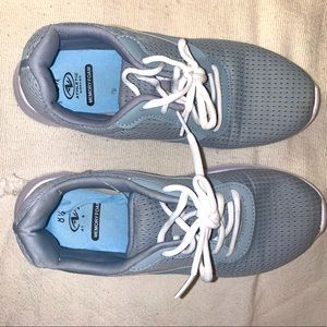 Grey tennis shoes size 8.5